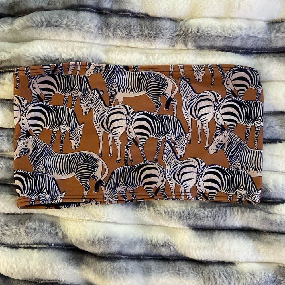 Kulani kinis zebra bandeau top. Reversible. Size medium. Great condition